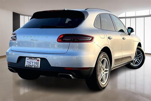 2017 Porsche Macan Base