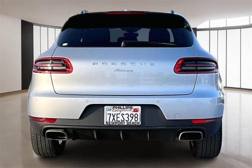 2017 Porsche Macan Base
