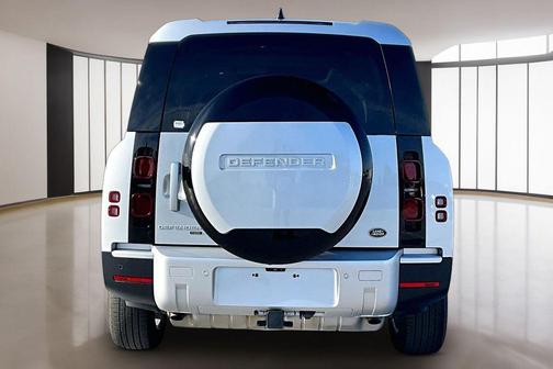 2023 Land Rover Defender 130 SE