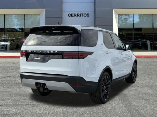 2025 Land Rover Discovery P300 S