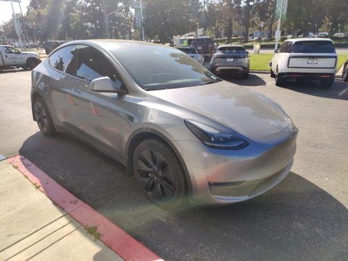 2024 Tesla Model Y Long Range Dual Motor All-Wheel Drive