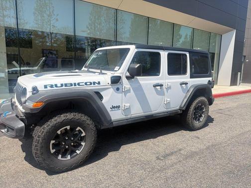 Bright White Clearcoat 2024 Jeep Wrangler 4xe Rubicon
