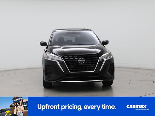 Black 2023 Nissan Kicks S