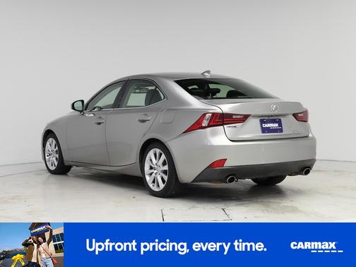 2016 Lexus IS 200t Base (A8)