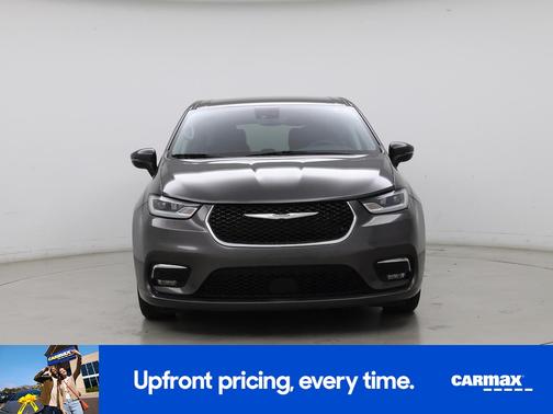 Gray 2023 Chrysler Pacifica Touring L
