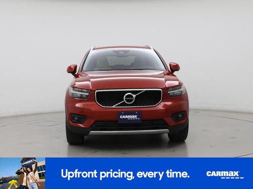 2021 Volvo XC40 T5 Momentum