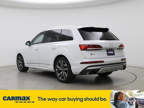 2022 Audi SQ7 Premium Plus