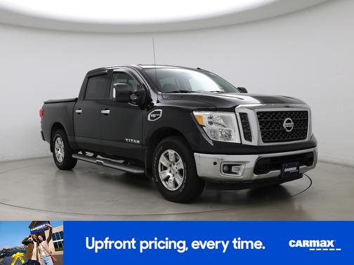2017 Nissan Titan SV