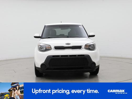 White 2016 Kia Soul