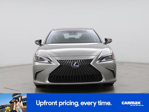 2019 Lexus ES 300h Luxury