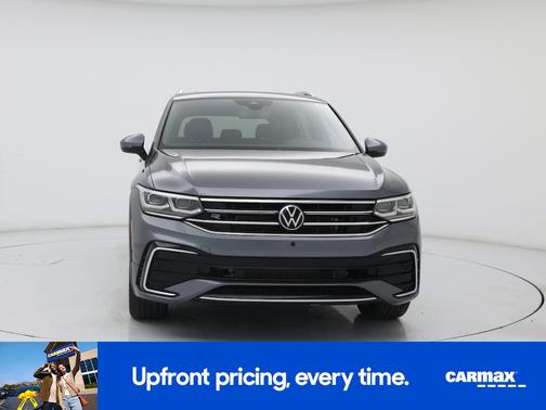 Gray 2022 Volkswagen Tiguan SEL R-Line