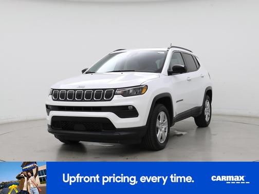 White 2022 Jeep Compass Latitude