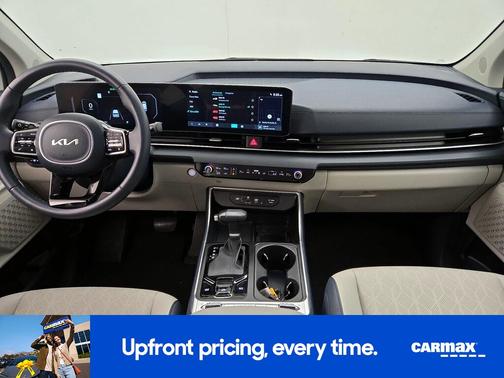 Black 2025 Kia Carnival SX