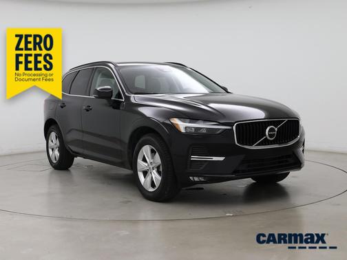 Black 2022 Volvo XC60 B5 Momentum
