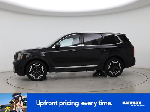 Black 2025 Kia Telluride S