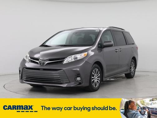 2019 Toyota Sienna XLE