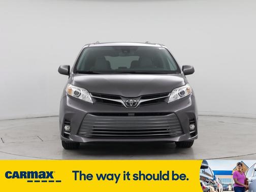 2019 Toyota Sienna XLE