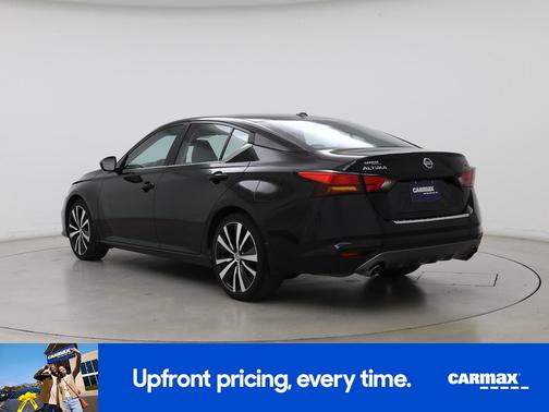 Black 2020 Nissan Altima SR