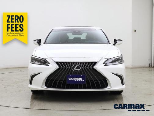 White 2025 Lexus ES 300h Ultra Luxury