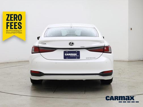 White 2025 Lexus ES 300h Ultra Luxury