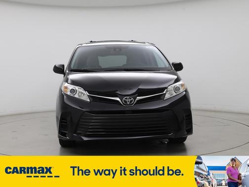 2018 Toyota Sienna LE