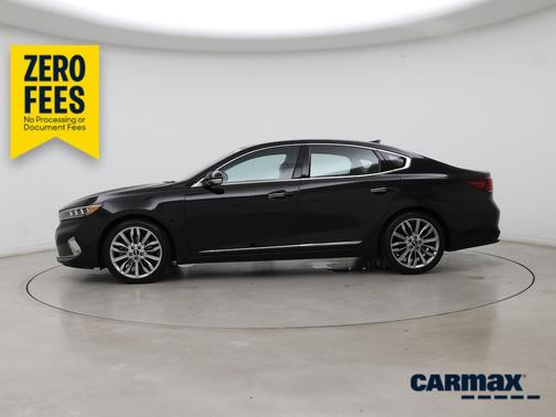 Black 2020 Kia Cadenza Limited