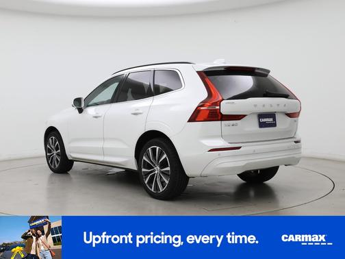 White 2022 Volvo XC60 B5 Momentum