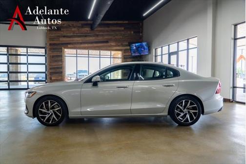 2020 Volvo S60 T6 Momentum