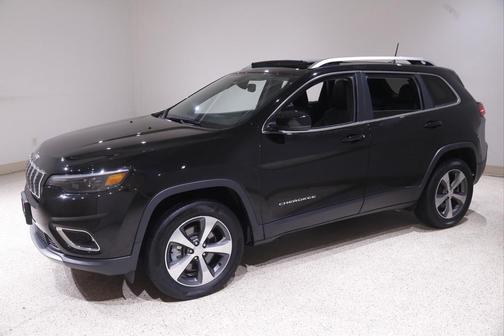 Photo 3 of 22 of 2019 Jeep Cherokee Limited