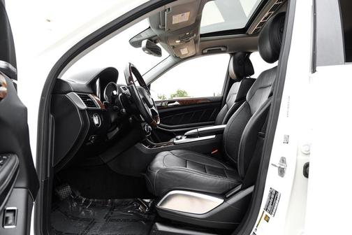 Diamond White 2015 Mercedes-Benz GL-Class 4MATIC