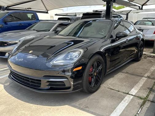 2018 Porsche Panamera 4