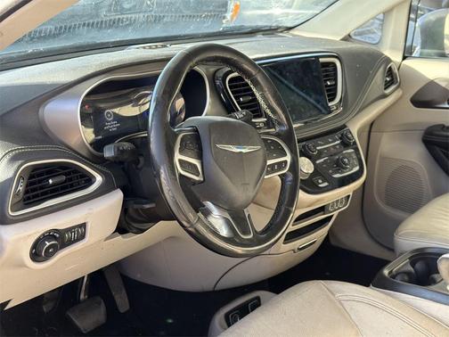2021 Chrysler Pacifica Hybrid Touring L