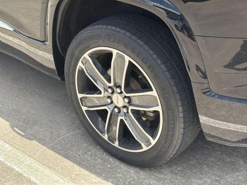 Ebony Twilight Metallic 2019 GMC Acadia Denali