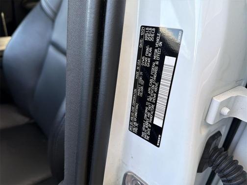 2022 Volvo S60 T5 Momentum