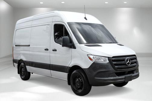 Arctic White 2020 Mercedes-Benz Sprinter 2500 Standard Roof