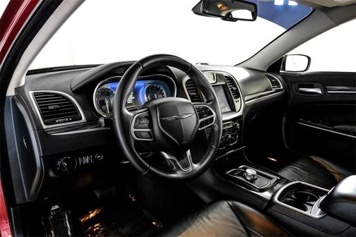 2018 Chrysler 300 Touring