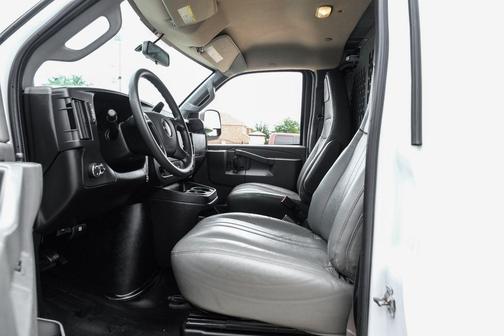 Summit White 2022 GMC Savana 2500 Work Van