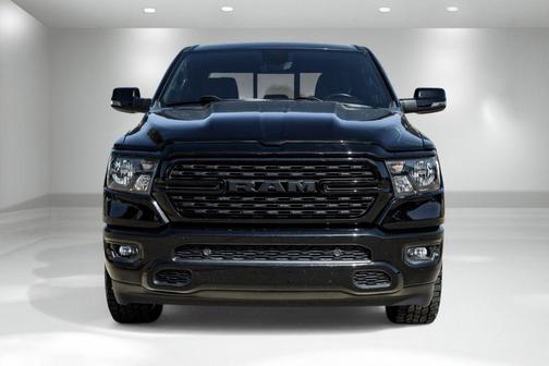 Diamond Black Crystal Pearlcoat 2023 RAM 1500 Big Horn/Lone Star