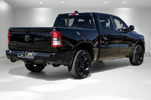 Diamond Black Crystal Pearlcoat 2023 RAM 1500 Big Horn/Lone Star