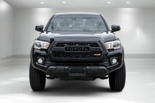 Midnight Black Metallic 2020 Toyota Tacoma TRD Off Road