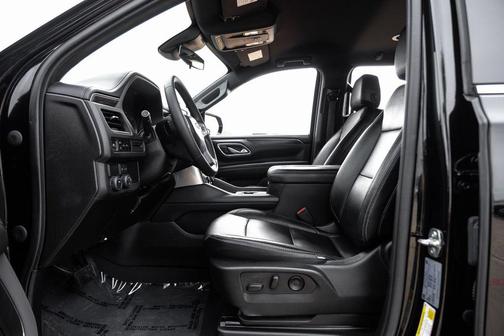 2023 Chevrolet Suburban LS