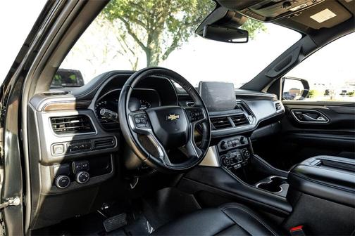 2024 Chevrolet Suburban LT