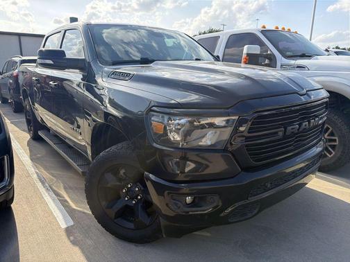 Diamond Black Crystal Pearlcoat 2019 RAM 1500 Big Horn