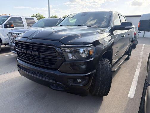 Diamond Black Crystal Pearlcoat 2019 RAM 1500 Big Horn