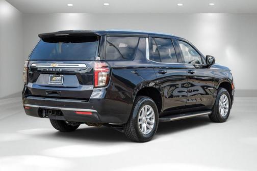 Dark Ash Metallic 2023 Chevrolet Tahoe LS