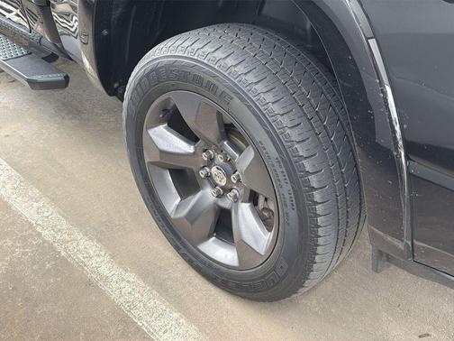 Diamond Black Crystal Pearl 2020 RAM 1500 Big Horn/Lone Star