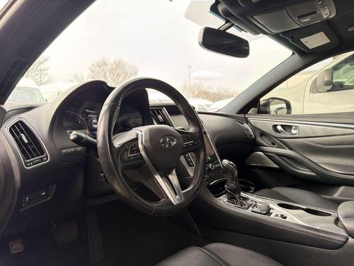 2017 INFINITI Q60 3.0T Premium