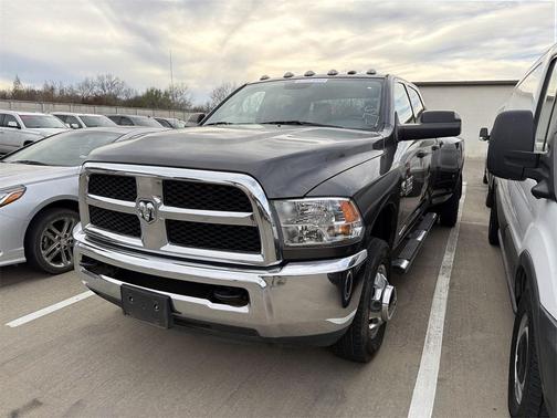 2018 RAM 3500 Tradesman Crew Cab 4x4 8' Box