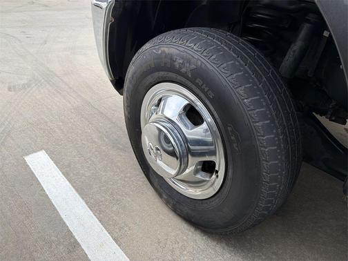 2018 RAM 3500 Tradesman Crew Cab 4x4 8' Box