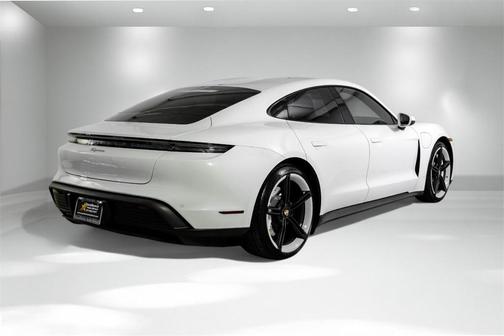 2022 Porsche Taycan Base
